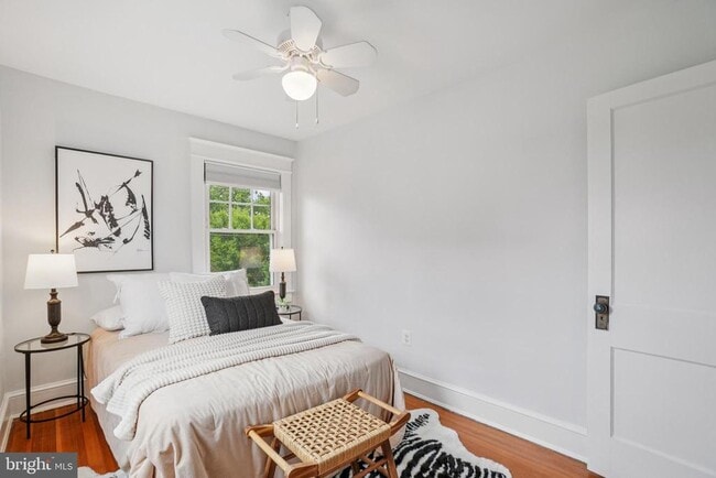 Building Photo - 2439 Monroe St NE