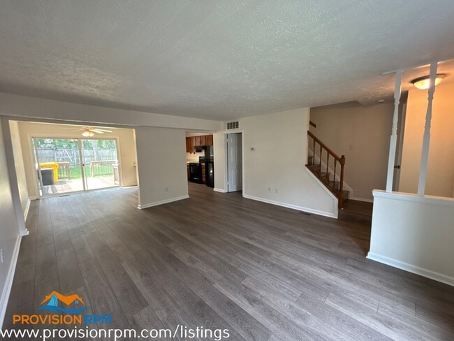 Building Photo - 615 Stone Wheel Ct E
