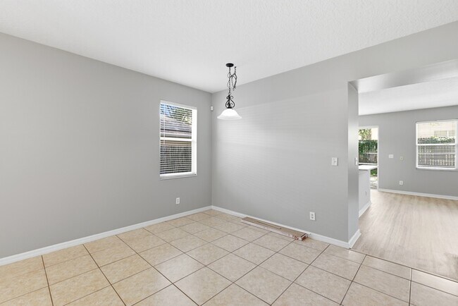Building Photo - 737 Maya Susan Loop