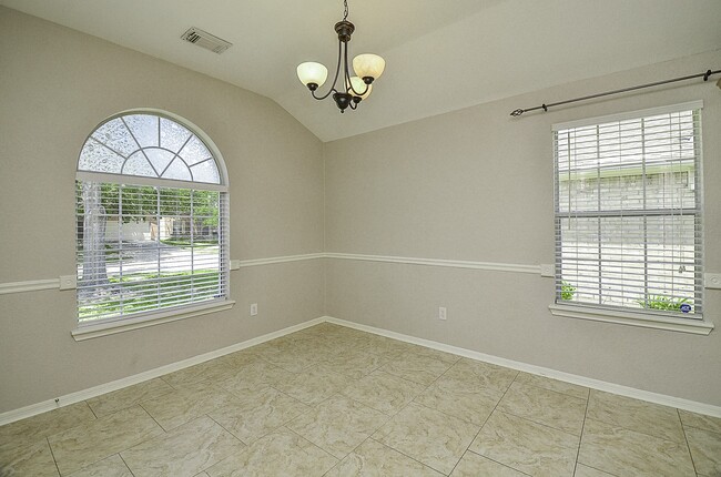 Building Photo - 14618 Rochelle Ct
