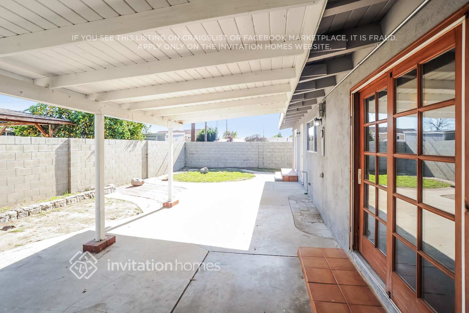 Building Photo - 8002 Crosnoe Ave