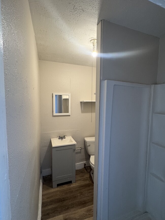 Building Photo - 1909 SE Pennsylvania Ave