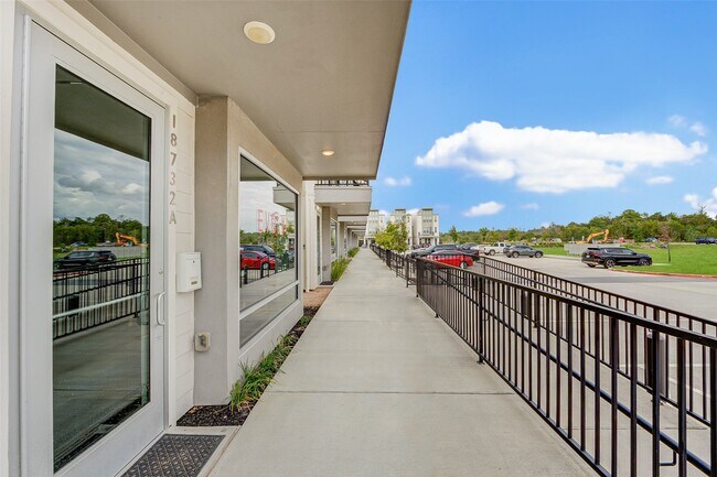 Building Photo - 18732 Centro Main St