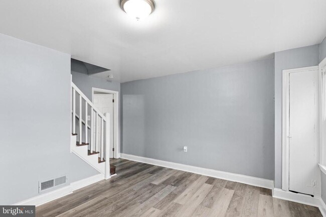 Building Photo - 7136 Eastbrook Ave
