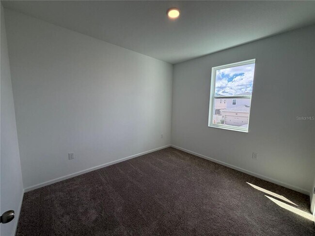 Building Photo - 17334 Beachgrass Aly