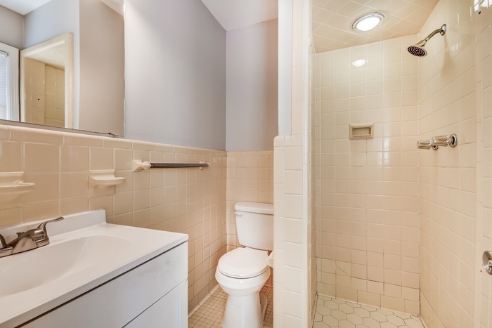 Building Photo - 1804 Fultonbrook Rd