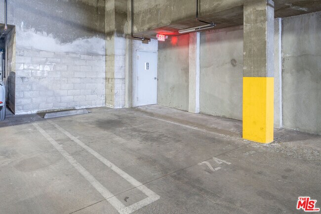 Building Photo - 5254 Corteen Pl