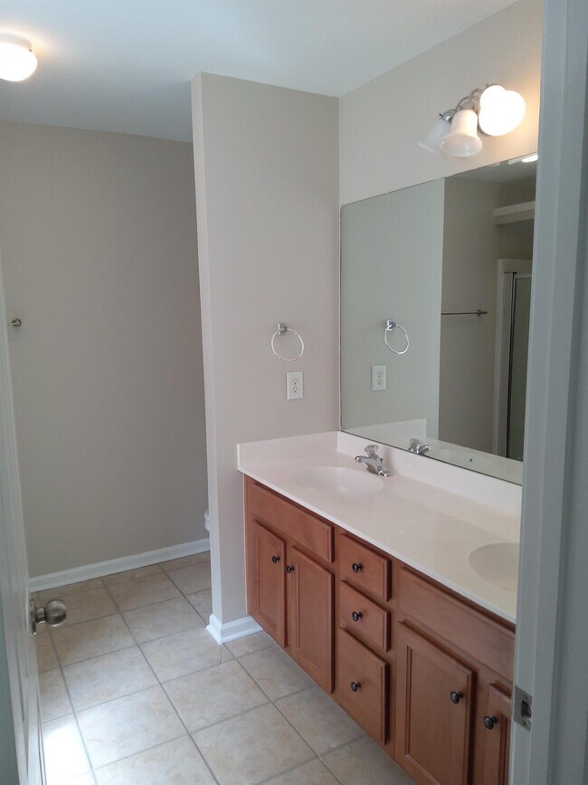 Building Photo - 8977 N Red Maple Cir