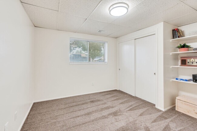 Building Photo - 1078 W 1375 N St
