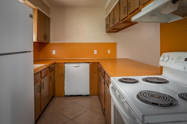 Building Photo - 100 Shannon Cir