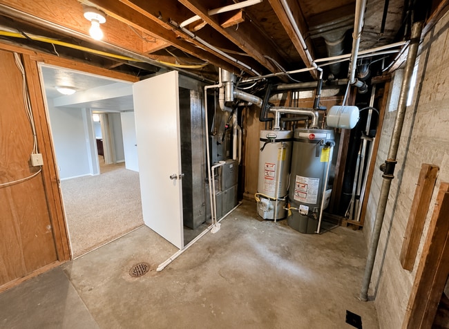 Building Photo - 223 500 S
