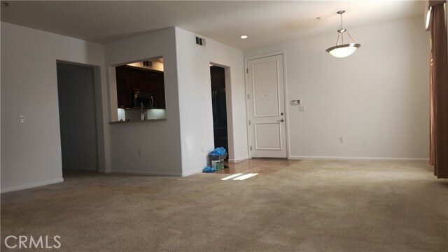Building Photo - 128 N Oak Knoll Ave