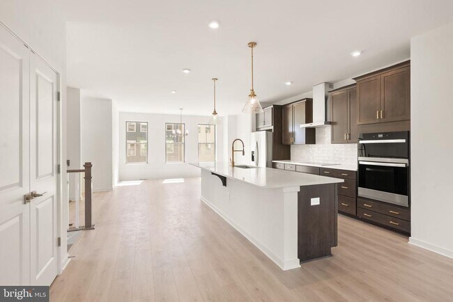 Building Photo - 6230 Folly Ln