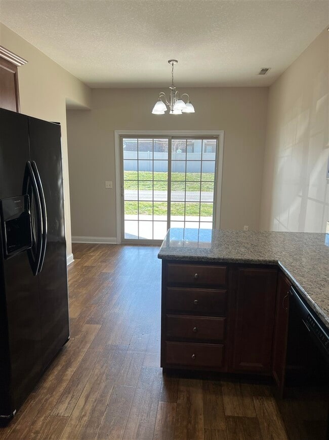 Building Photo - 593 Springfield Blvd