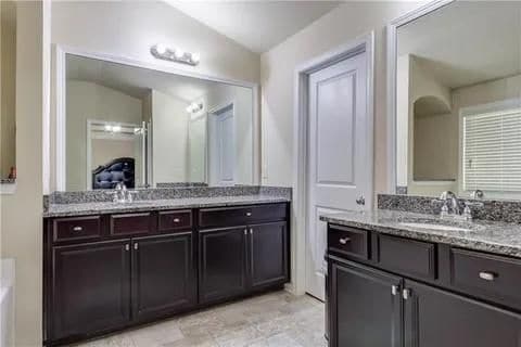Building Photo - 13374 Canary Ln