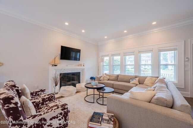 Building Photo - 623 Brooklyn Blvd