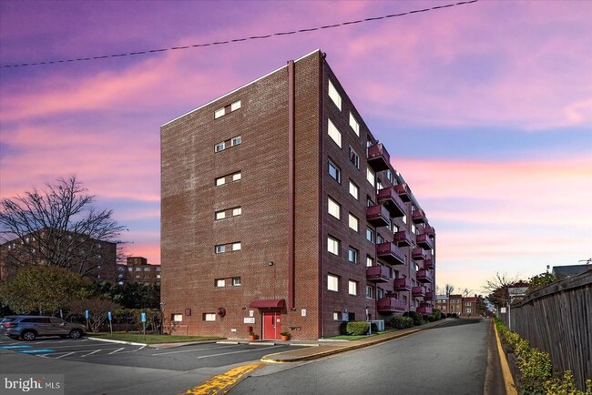 Building Photo - 1830 Columbia Pike
