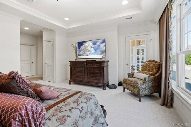 Building Photo - 336 Trotting Ln