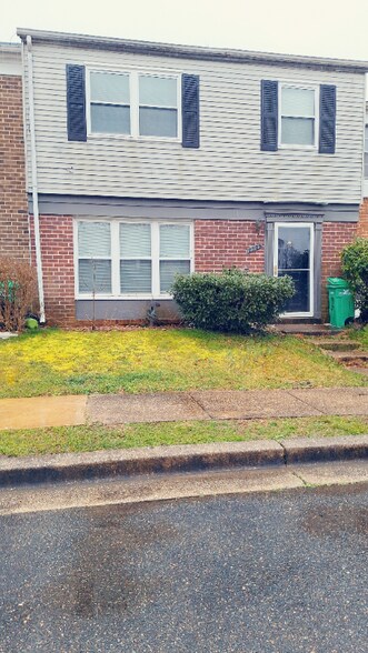 Building Photo - 7705 Swan Terrace