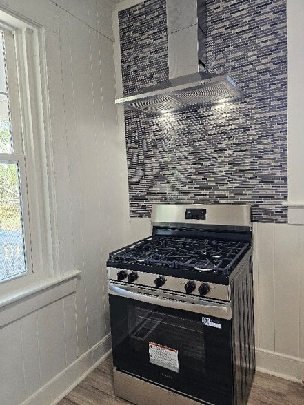 Building Photo - 118 County Rd