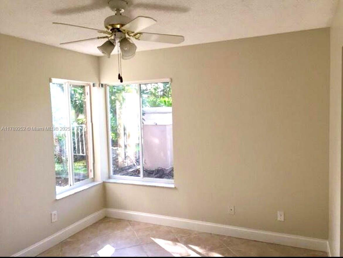 Building Photo - 1617 W Harmony Lake Cir