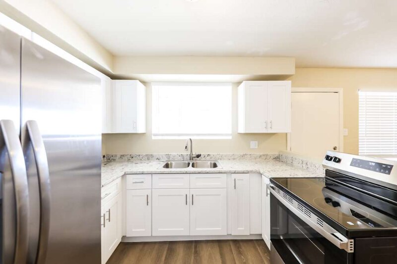 Building Photo - 4908 W Catalina Dr