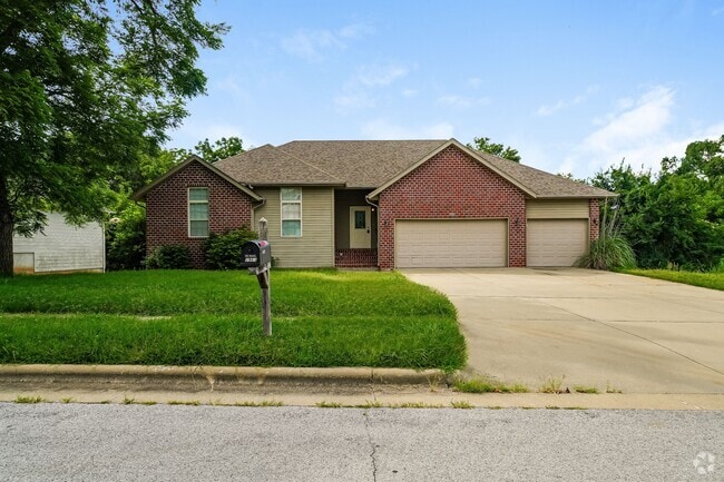 Building Photo - 2983 W Augusta Hills St
