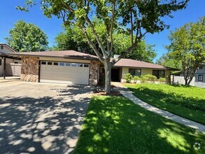 Building Photo - Remodeled home with a view