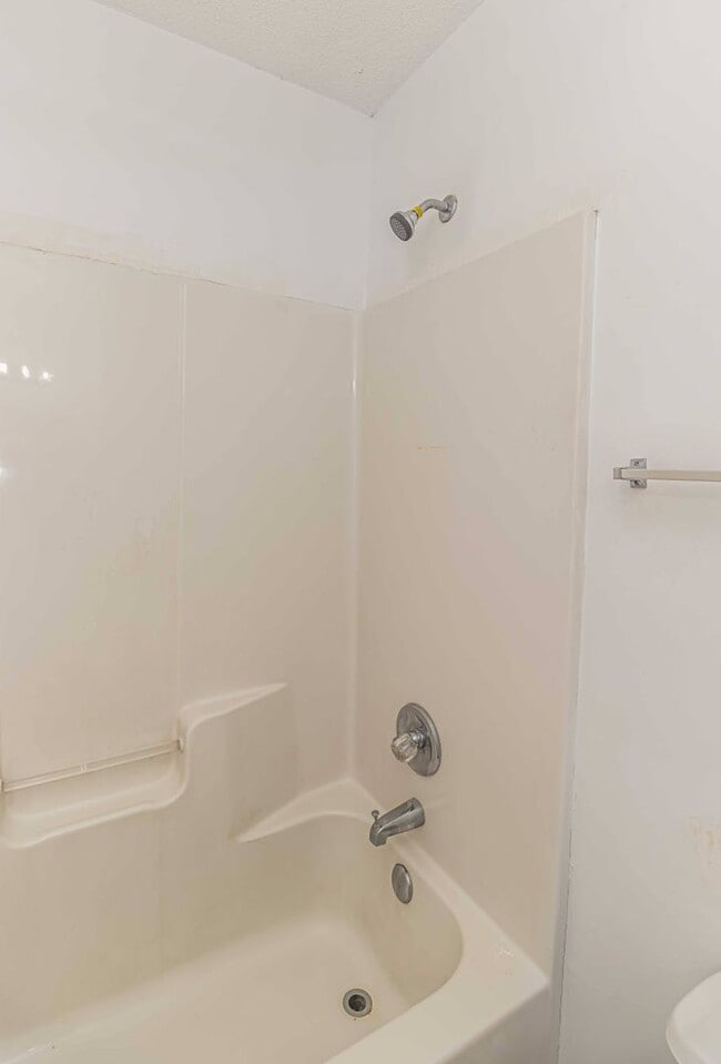 Building Photo - *Cute 3 BR 2 BA Home in Goldsboro* Minutes from SJAFB