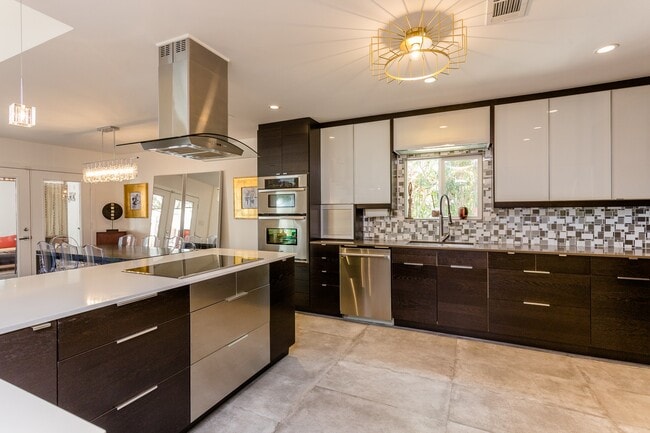 Building Photo - 2005 Potomac Dr