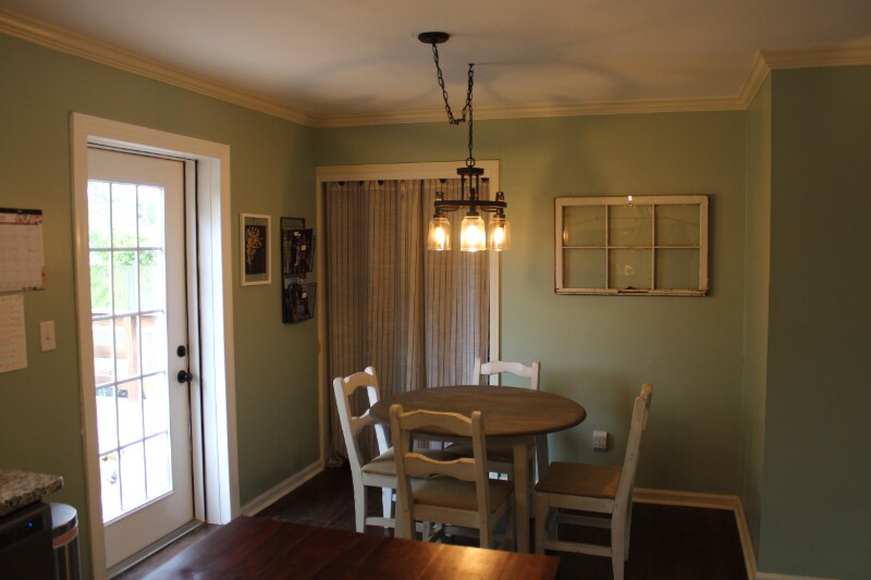 Building Photo - 334 Thalia Dr