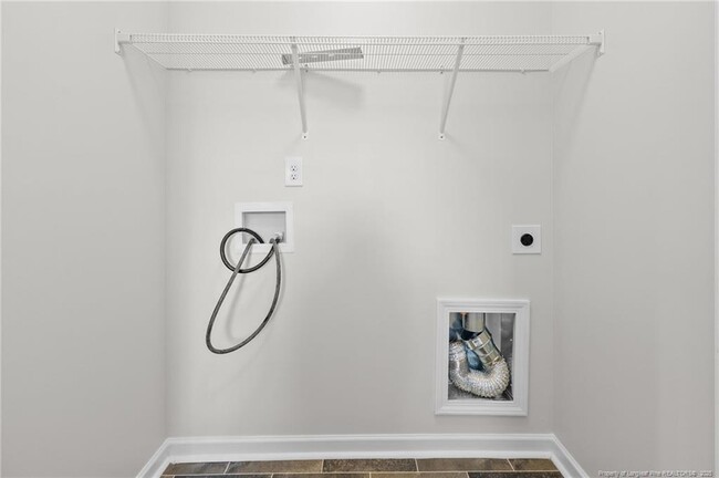 Building Photo - 129 Chinook Ln