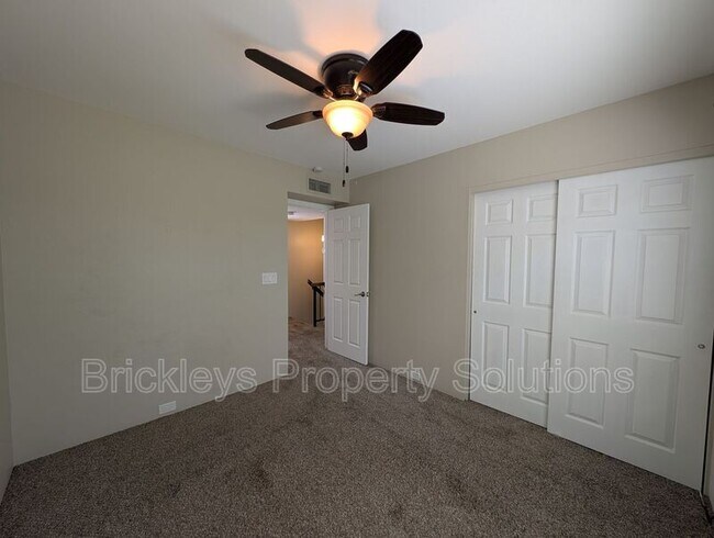 Building Photo - 4820 E Winston Dr