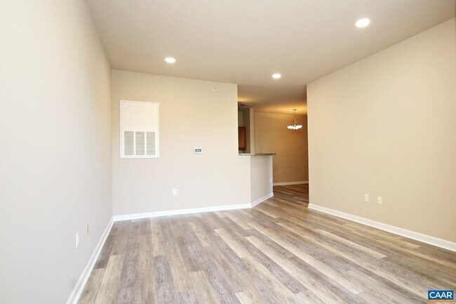 Building Photo - 745 Walker Square