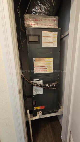 Building Photo - 2395 Commonwealth Ave