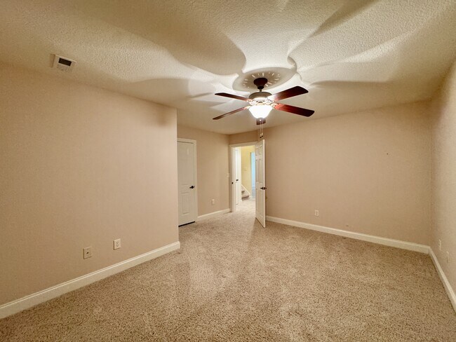 Building Photo - 106 Chota Landing Dr