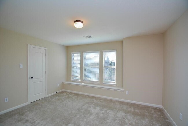 Building Photo - 26814 Harmony Shores Dr