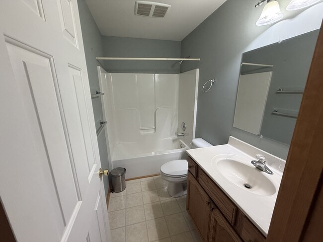 Building Photo - 1622 Forrest Ave