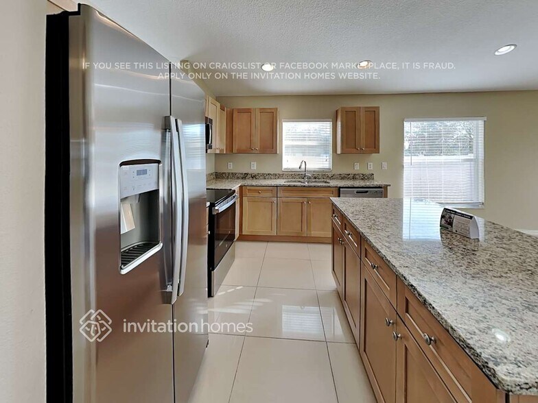 Building Photo - 2335 Roanoke Springs Dr