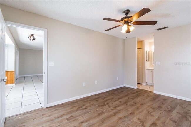 Building Photo - 5010 Larch Ln