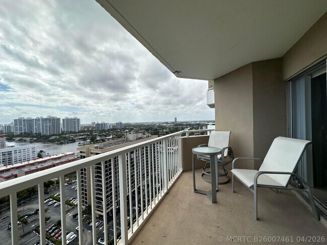 Building Photo - 1985 S Ocean Dr