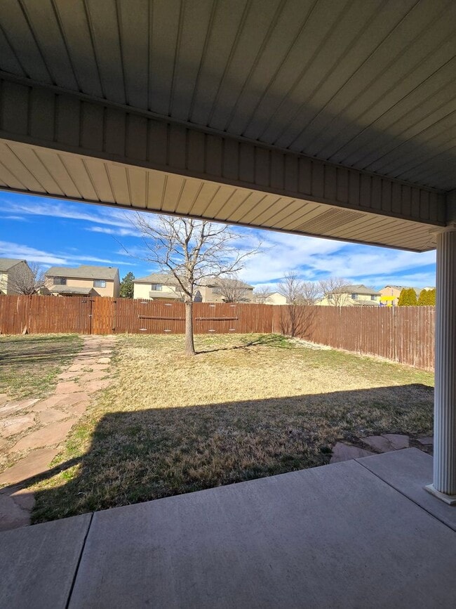 Building Photo - 4224 Sandstone Dr