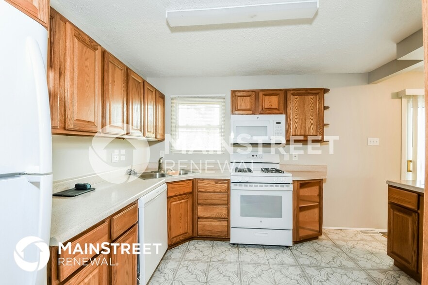 Building Photo - 2316 Kingsford Dr