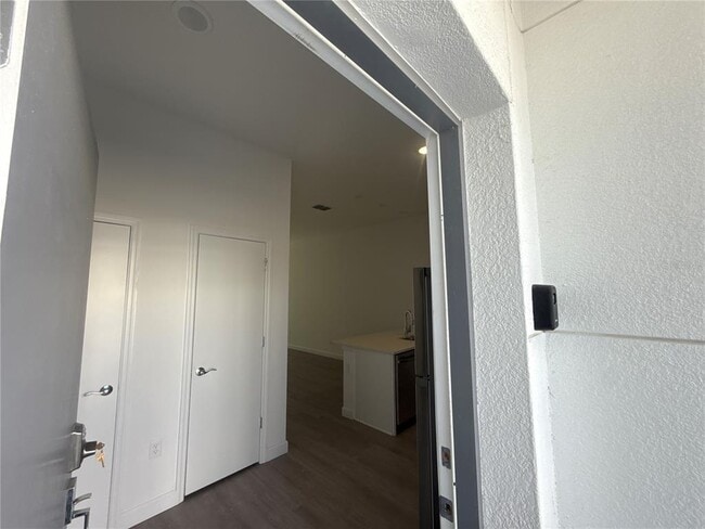 Building Photo - 399 Famagusta Dr