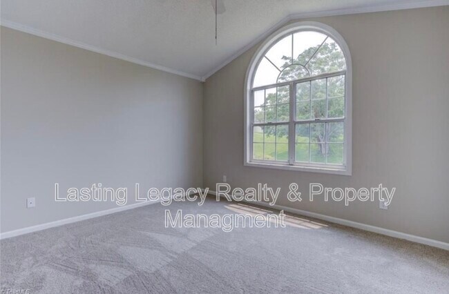 Building Photo - 845 Salem Pointe Ln