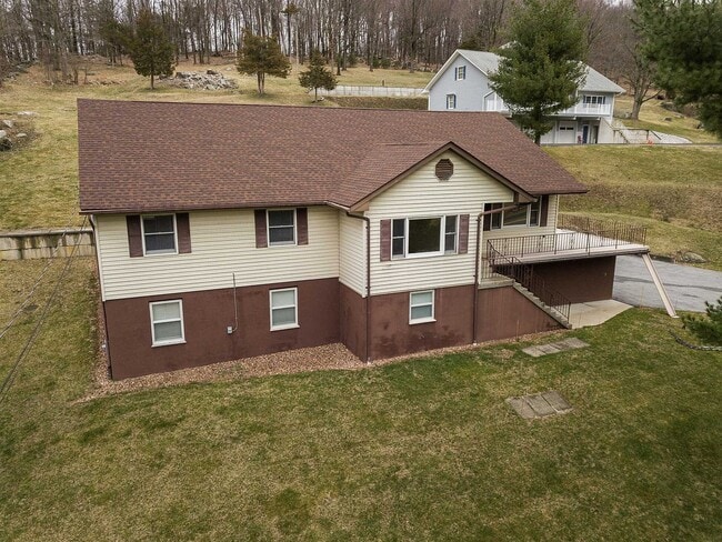 Building Photo - 28 Miller Hill Rd