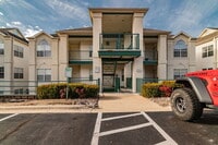 Building Photo - Fully Furnished Condo on Thousand Hills Go...