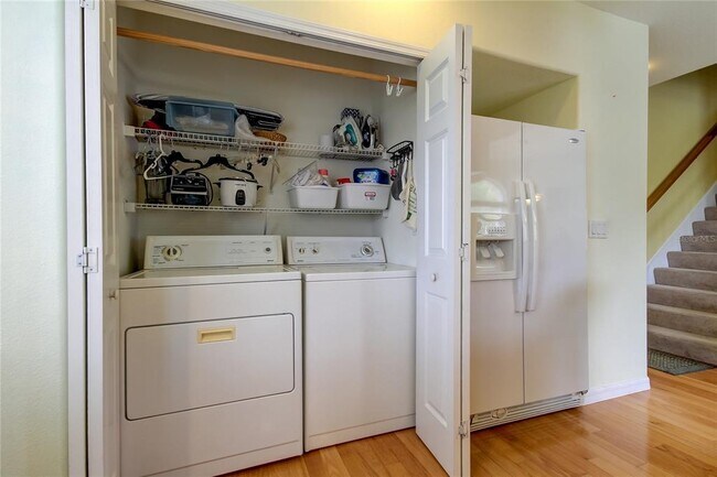 Building Photo - 1575 Pinellas Bayway S