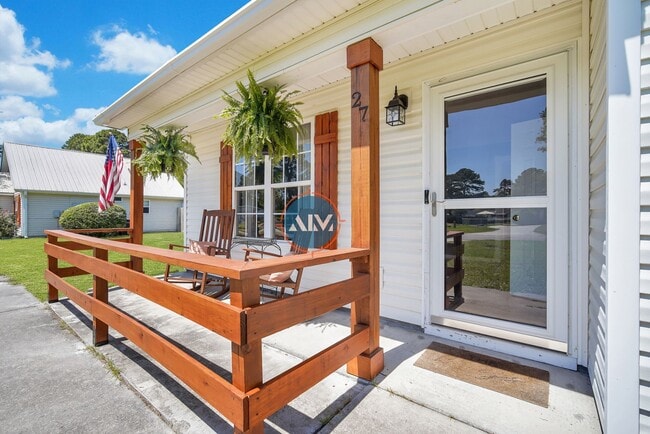 Building Photo - Beautiful 3 Bed 2 Bath Home located in his...
