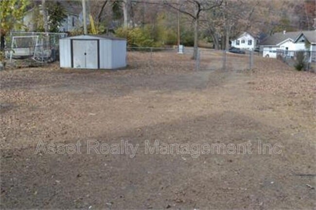 Building Photo - 629 Watauga Ave